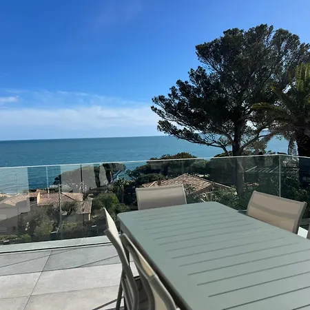 Vue Mer, Piscine, 150m De La Plage, Les Issambres